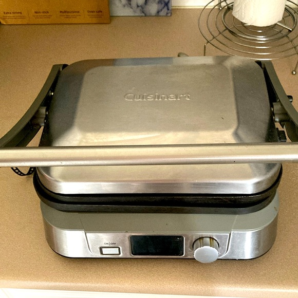 Cuisinart BBQ - Picture 1 of 4